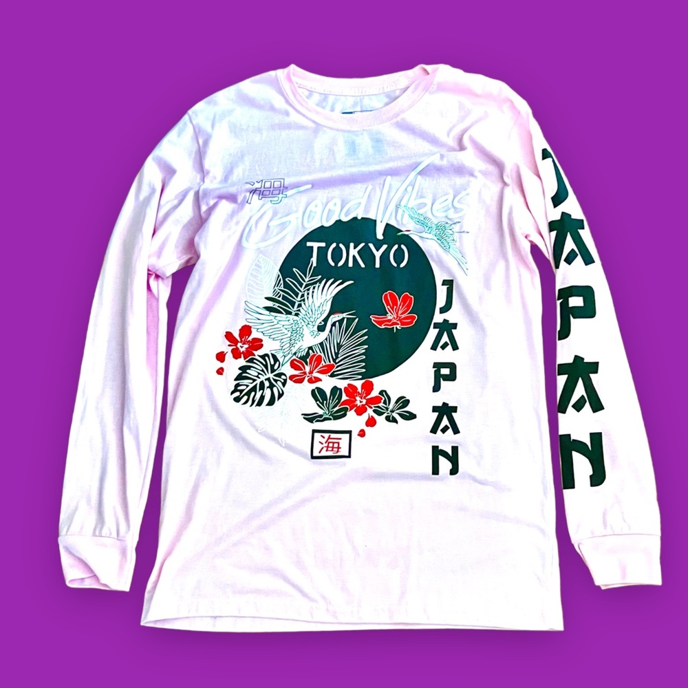 Good Vibes Hustle Tokyo Japan Long Sleeve T-Shirt. Medium. Japan on Sleeve. Fun.